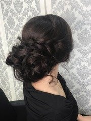Высокие / Собранные, Локоны / Локоны на один бок, Пучок от Свадебный стилист-визажист Арменуи Шатверян 2