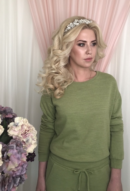 С аксессуарами / Цветами / Фатой, Распущенные, Локоны / Локоны на один бок от Свадебный стилист-визажист Арменуи Шатверян 3