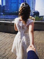 В греческом стиле, Высокие / Собранные, С аксессуарами / Цветами / Фатой от  1