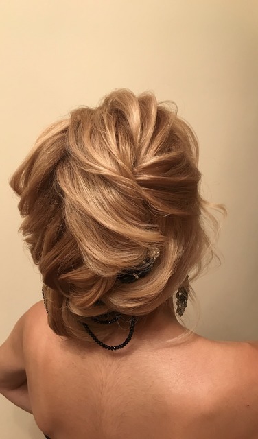 Высокие / Собранные, С аксессуарами / Цветами / Фатой, Пучок от Свадебный стилист-визажист Арменуи Шатверян 2