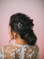 Высокие / Собранные, Коса / Коса-пучок, Пучок, С аксессуарами / Цветами / Фатой, С плетением от Свадебный стилист Наталья Сильвер 1