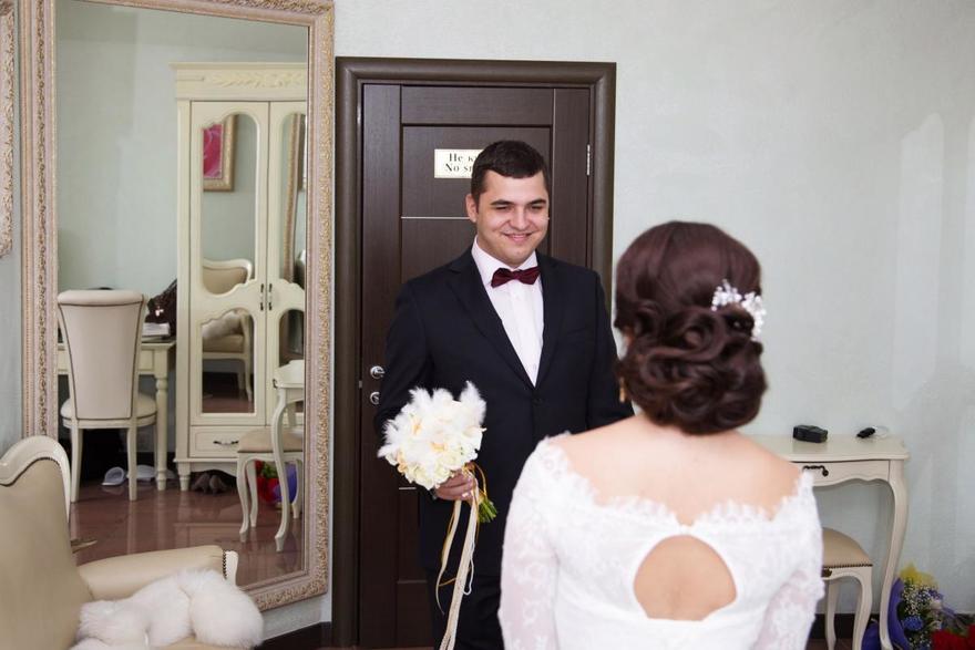 Высокие / Собранные, С аксессуарами / Цветами / Фатой от Свадебный стилист-визажист Евгения Ващенко 2