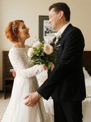 С аксессуарами / Цветами / Фатой от Свадебный стилист-визажист Евгения Ващенко 2