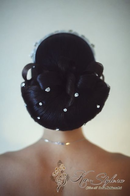 Высокие / Собранные, С аксессуарами / Цветами / Фатой от Свадебный стиль от Елены Катасоновой 2