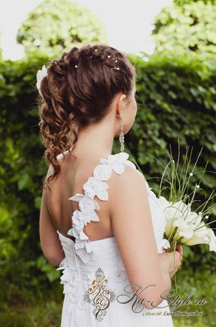 С аксессуарами / Цветами / Фатой, С плетением от Свадебный стиль от Елены Катасоновой 2
