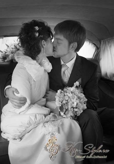 Высокие / Собранные, С аксессуарами / Цветами / Фатой от  2