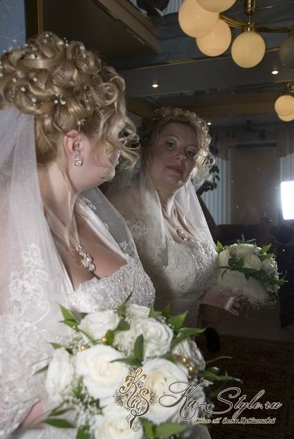 Высокие / Собранные, С аксессуарами / Цветами / Фатой от Свадебный стиль от Елены Катасоновой 2