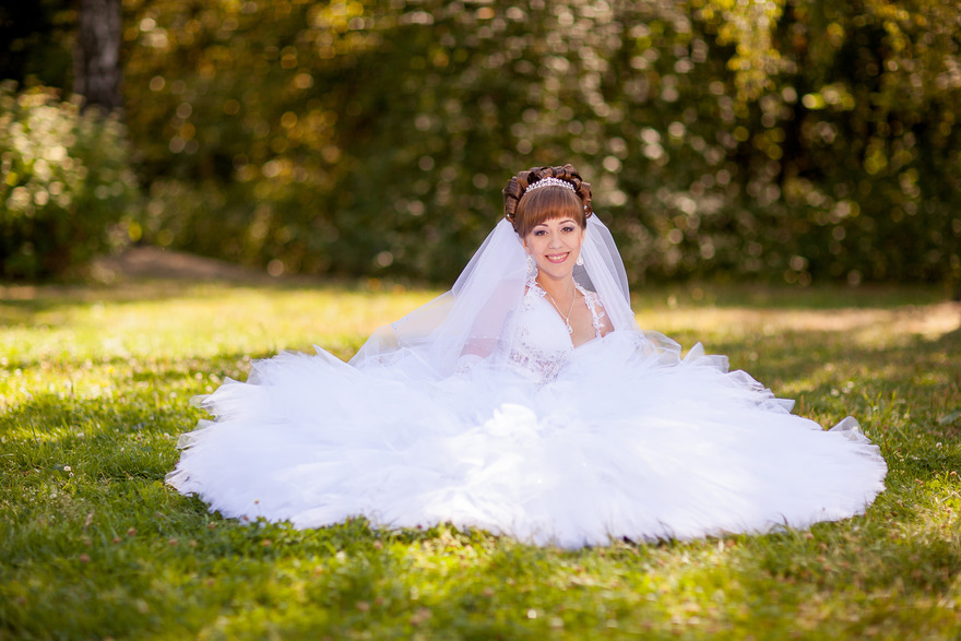 Высокие / Собранные, С аксессуарами / Цветами / Фатой от Свадебный стиль от Елены Катасоновой 4