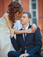 Высокие / Собранные, Локоны / Локоны на один бок, С аксессуарами / Цветами / Фатой от Свадебный стиль от Елены Катасоновой 2