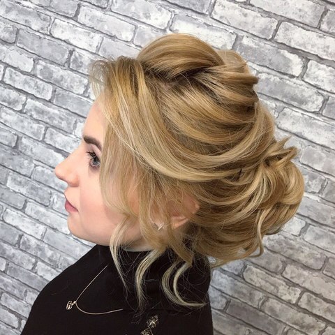 Высокие / Собранные, Пучок, С плетением, Коса / Коса-пучок от Свадебный стилист Кристина Тюпаева 3
