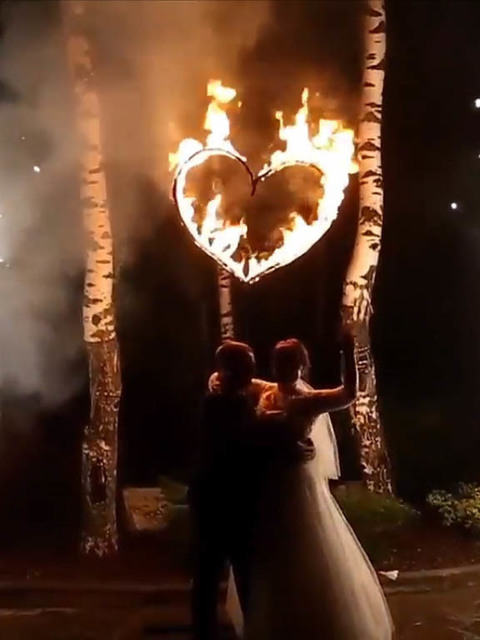 Огненное шоу на свадьбе Алины и Алексея на свадьбу от Лаборатория Огня 1