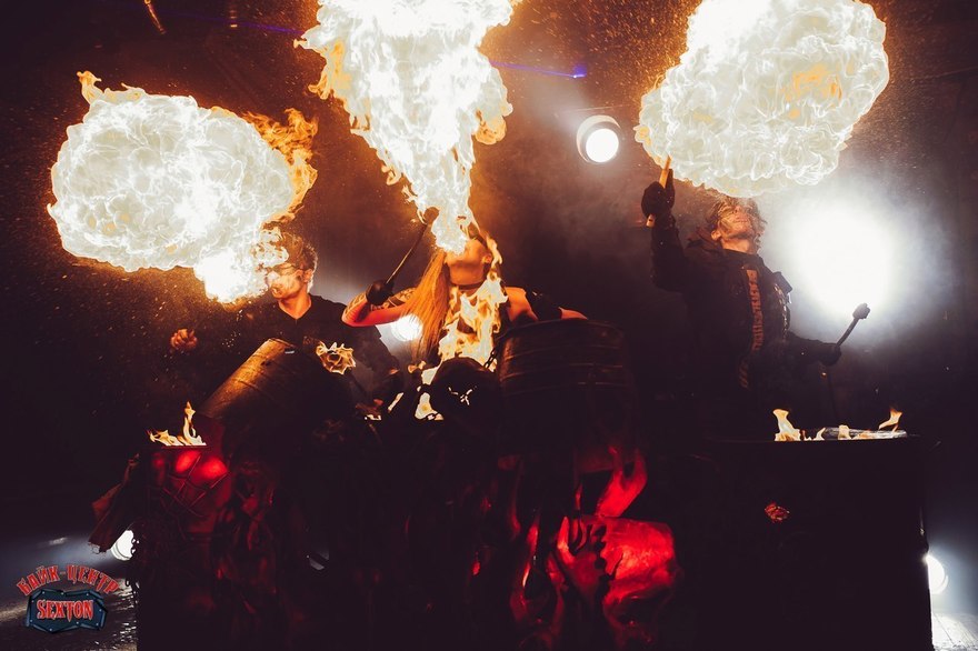 Фото огненного шоу на свадьбу от Лаборатория Огня 5