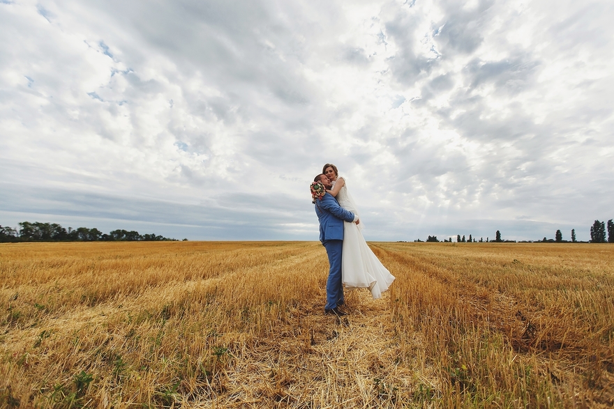 Вдали от города от Свадебная Студия PUDRA 14