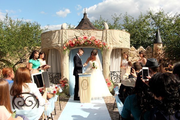 Весенняя / Летняя в Выездная регистрация, Ресторан / Банкетный зал от DEKOРАТОРИЯ 5