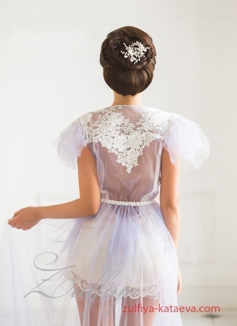 С аксессуарами / Цветами / Фатой, Пучок от Свадебный стилист Зульфия Катаева 2