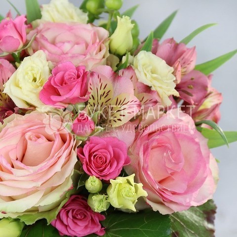 Классический круглый name от Букет Маркет 4