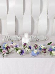 Президиум / Стол молодоженов, Сладкий / Фуршетный стол, Столы и стулья гостей / Банкет, Фотосессия в Шебби шик, Весенняя / Летняя от Букет Маркет 1