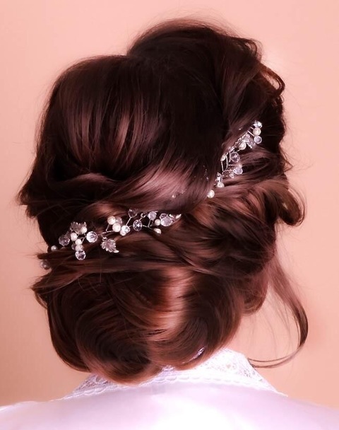 С аксессуарами / Цветами / Фатой, В греческом стиле от MakeUp and hairstyle by Saney 2