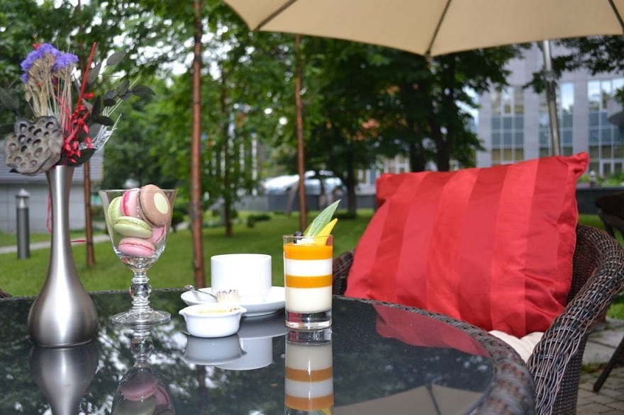 Веранда Renaissance Monarch Centre Moscow Hotel в Москве 12