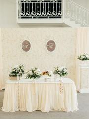 Президиум / Стол молодоженов в Классика, Тематический от Студия декора и флористики Flowermagicom 1