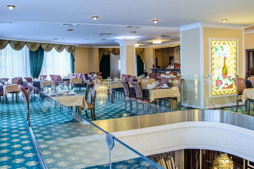 Банкетный зал / Ресторан SK Royal Hotel в Москве 1