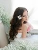 Локоны / Локоны на один бок, С аксессуарами / Цветами / Фатой от Nadya Nezhinka Beauty Studio 2