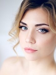 Высокие / Собранные, Пучок, С аксессуарами / Цветами / Фатой от Nadya Nezhinka Beauty Studio 2