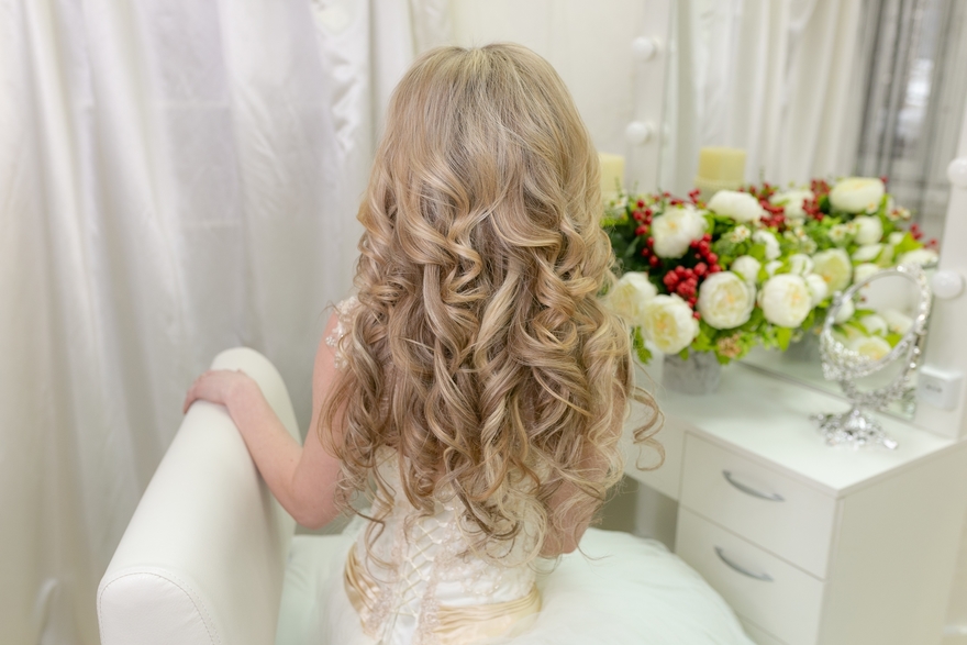Локоны / Локоны на один бок от Свадебный стилист-визажист Арменуи Шатверян 3