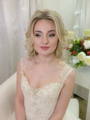 Высокие / Собранные, Локоны / Локоны на один бок от Свадебный стилист-визажист Арменуи Шатверян 1