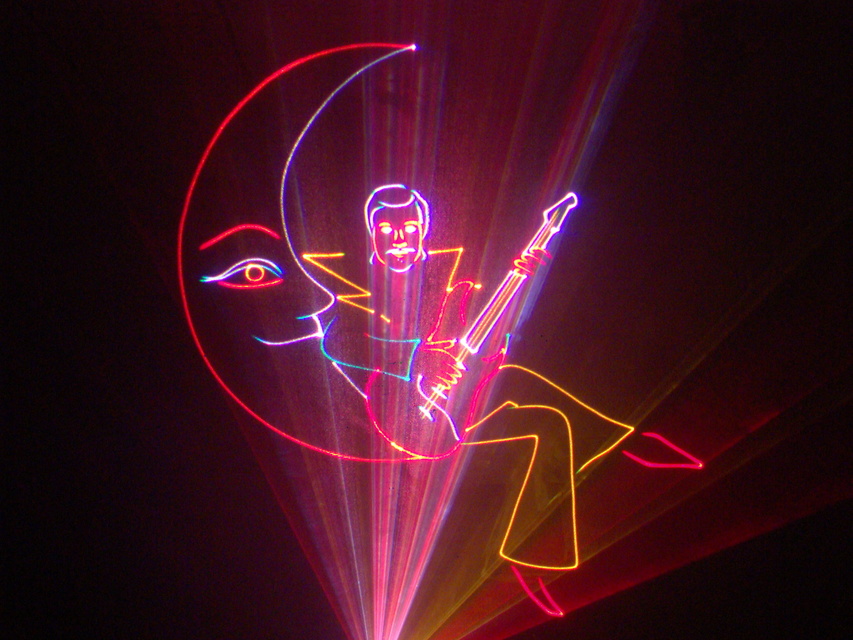 Лазерное шоу на свадьбу от Laser Artist – профессиональное лазерное шоу 8