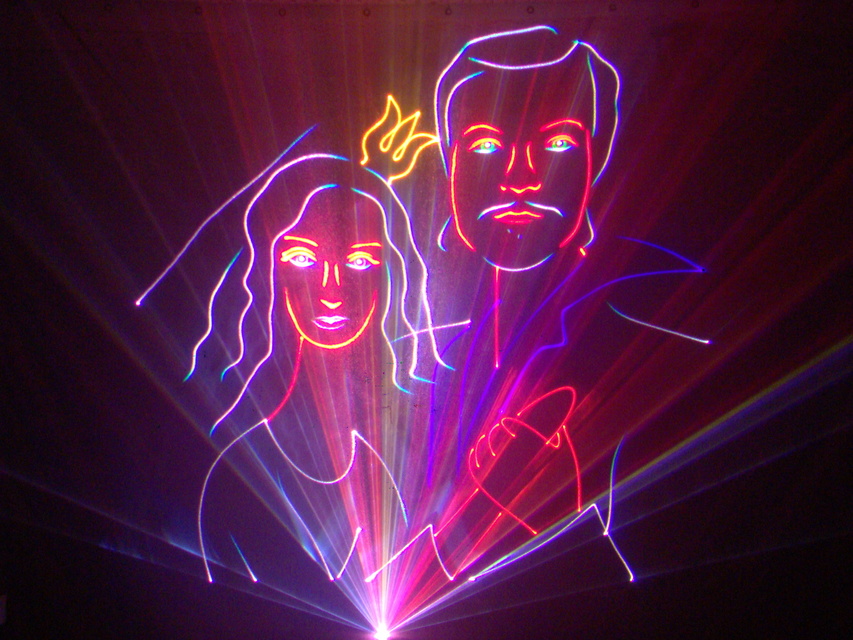 Лазерное шоу на свадьбу от Laser Artist – профессиональное лазерное шоу 11