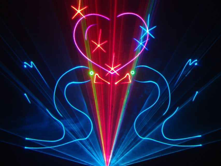 Лазерное шоу на свадьбу от Laser Artist – профессиональное лазерное шоу 18