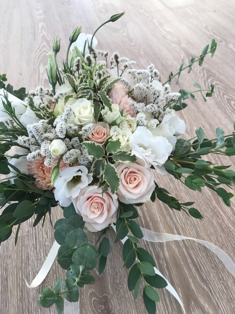 Раскидистый / Растрёпыш, Классический вытянутый name от Студия свадеб Дуэт 4