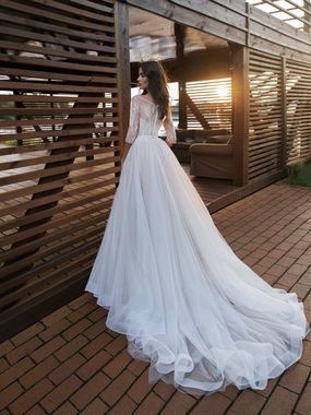 Свадебное платье Кидни. Силуэт А-силуэт. Цвет Айвори / Капучино. Вид 2