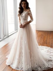 Свадебное платье Кэри. Силуэт А-силуэт. Цвет Айвори / Капучино. Вид 1