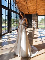 Свадебное платье Ларсен-2. Силуэт А-силуэт. Цвет Белый / Молочный. Вид 1