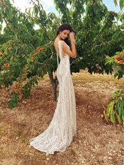 Свадебное платье Lorein. Силуэт Рыбка. Цвет Белый / Молочный. Вид 2