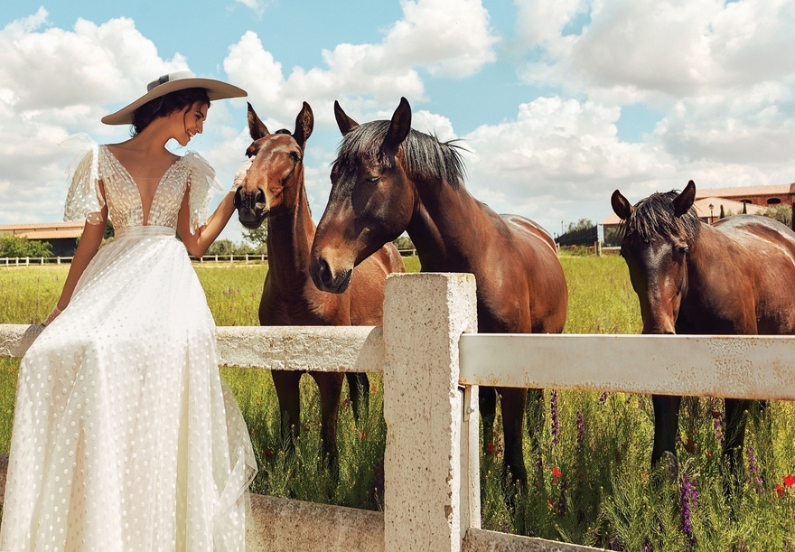 Свадебное платье Assol. Силуэт А-силуэт. Цвет Белый / Молочный. Вид 3
