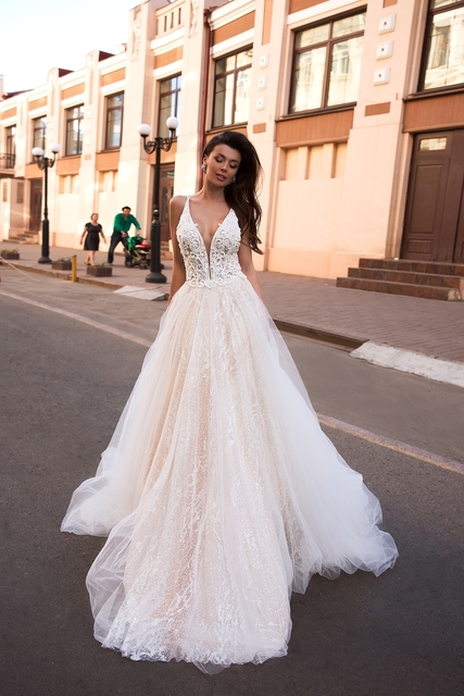 Свадебное платье Lambis Crocata . Силуэт А-силуэт. Цвет Белый / Молочный. Вид 4