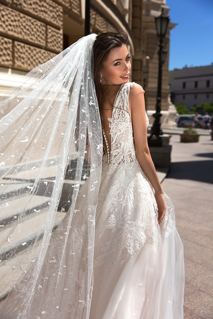 Свадебное платье Clamys Shell. Силуэт А-силуэт. Цвет Белый / Молочный. Вид 3