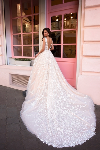 Свадебное платье Rapana Venosa. Силуэт А-силуэт. Цвет Белый / Молочный. Вид 2