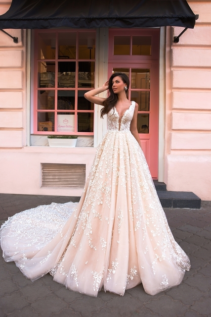 Свадебное платье Rapana Venosa. Силуэт А-силуэт. Цвет Белый / Молочный. Вид 4