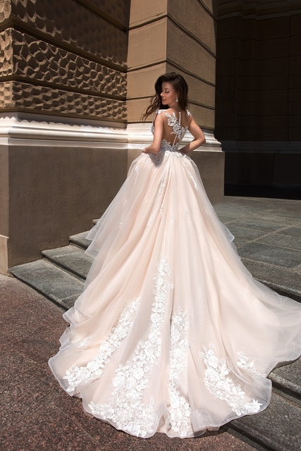 Свадебное платье Cupraea Tigris. Силуэт А-силуэт. Цвет Айвори / Капучино. Вид 2