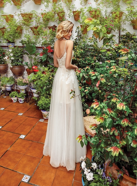 Свадебное платье Ноэми. Силуэт А-силуэт. Цвет Белый / Молочный. Вид 2