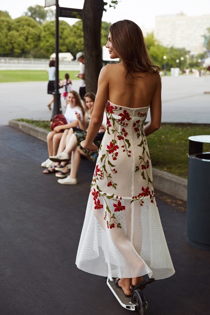 Свадебное платье Розалия. Силуэт Прямое. Цвет Белый / Молочный, оттенки Зеленого, Красный / Марсала. Вид 2