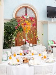 Столы и стулья гостей / Банкет в Весенняя / Летняя от Студия цветов Slava Rosca 1