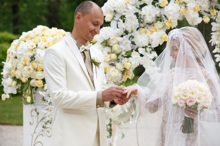 Классика в Выездная регистрация, Ресторан / Банкетный зал от Студия цветов Slava Rosca 5