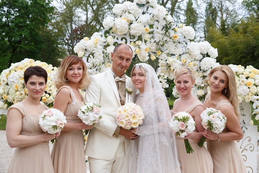 Классика в Выездная регистрация, Ресторан / Банкетный зал от Студия цветов Slava Rosca 9