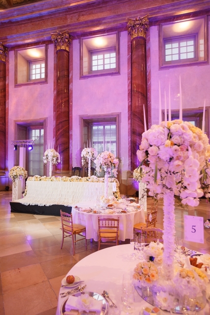 Классика в Выездная регистрация, Ресторан / Банкетный зал от Студия цветов Slava Rosca 14