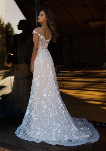 Свадебное платье Оливия. Силуэт А-силуэт, Прямое. Цвет Айвори / Капучино. Вид 2